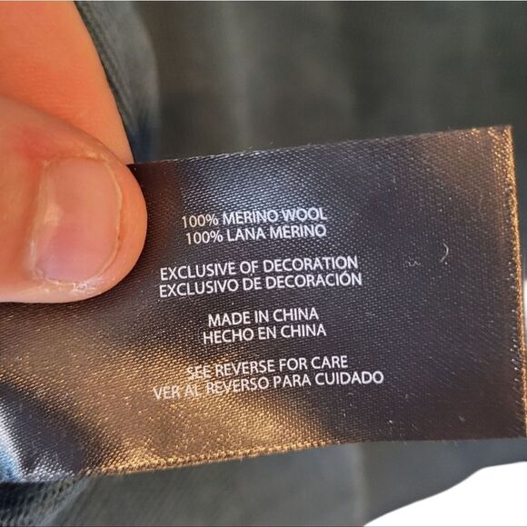 Banana Republic Men's Teal Blue 100% Merino Wool Sweater Size S - Picture 7 of 7